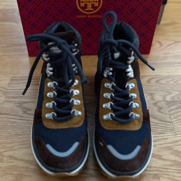 Tory Burch NIB Adventure Hiker Boots (8) - Picture 3 of 16